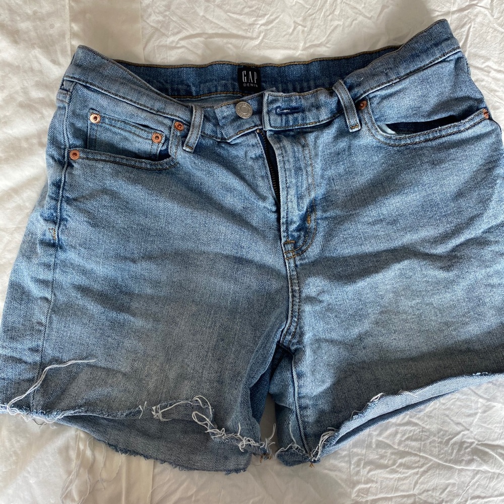 Gap Cut-off Shorts